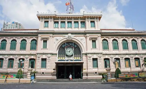 Oficina-de-Correos-de-Vietnam El impresionante edificio de correos