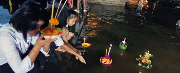 Loi-krathong Loi-krathong
